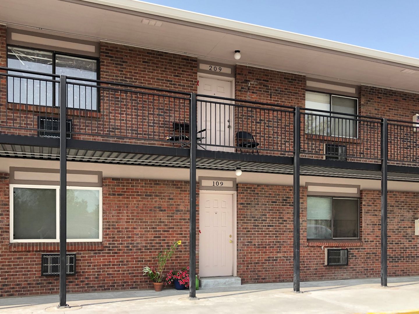 Lakewood Apartment: 1221 Yarrow St.