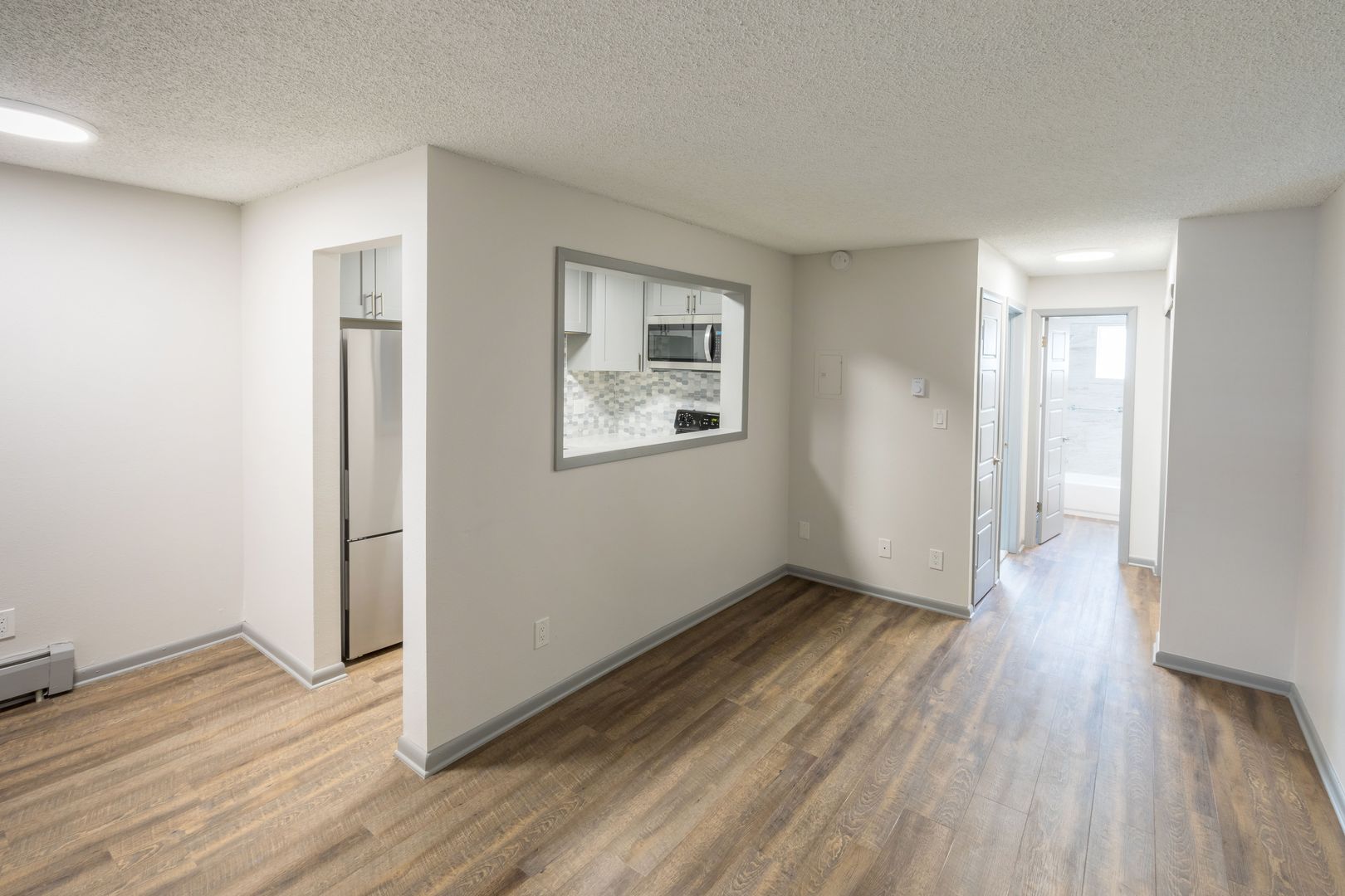 Englewood Apartment: 3535 S. Clarkson St.