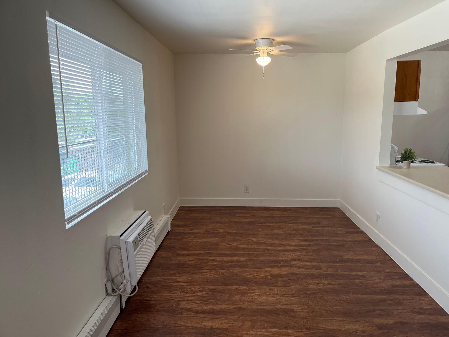 Yarrow Apartments 3 of 11