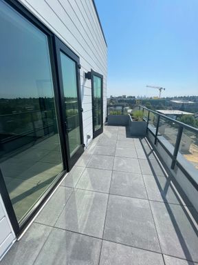 2 Bedroom Top Floor Unit with Deck! – photo 1