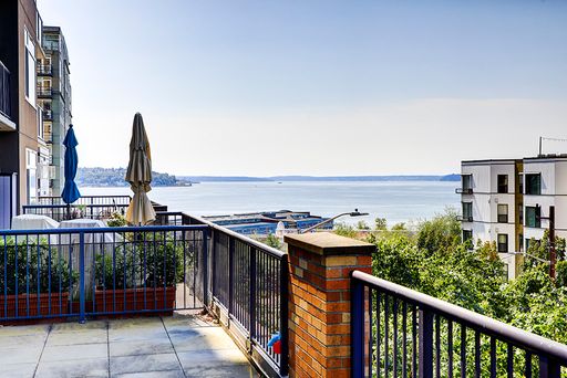 2 Bedroom Condo in Belltown w/ Huge Patio Overlooking Elliott Bay – photo 1