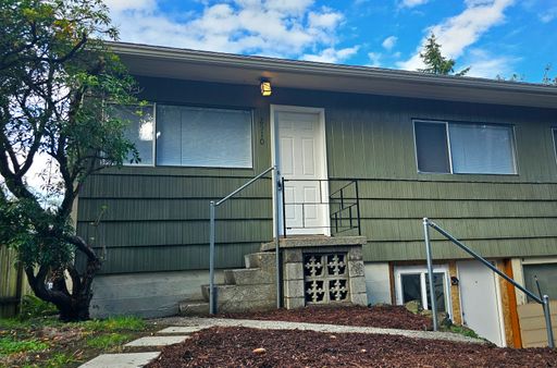 Studio Unit in Maple Leaf with Updated Bathroom and Appliances – photo 1