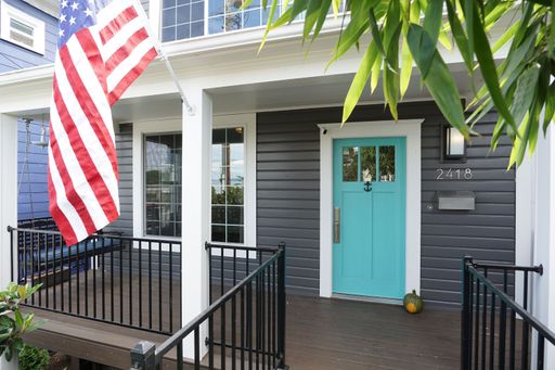 Gorgeous 2 bedroom house with water views, large bonus room, and a beautiful outdoor patio! – photo 1