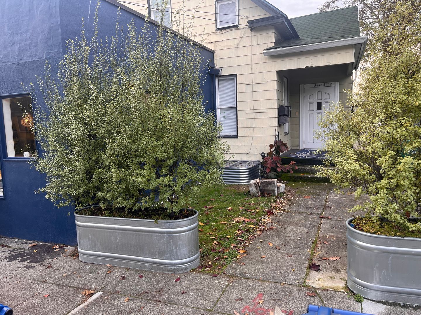 Seattle Apartment: 5415 6th Ave NW