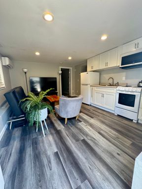 2 Bedroom MIL Apartment in South Seattle – photo 1