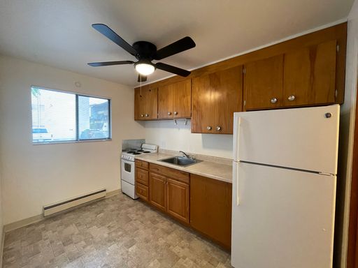 Pet Friendly, Affordable Studio, Available NOW! – photo 1