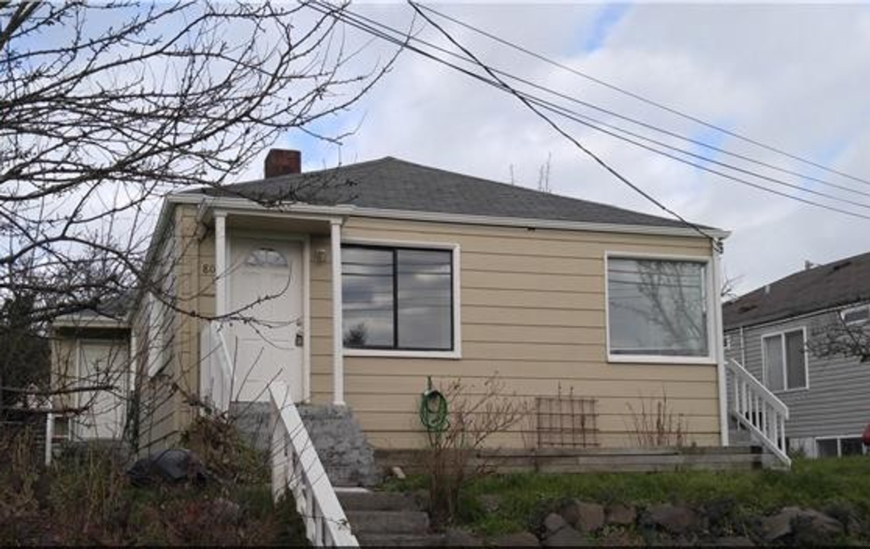 Seattle Apartment: 806 NW 53rd St