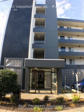 *CITY VIEWS* -2b/2b Large Corner & Bright Apt in the University District - AVAIL 10/16/26 - University District, Ravenna, Roosevelt, NE Seattle – photo 1