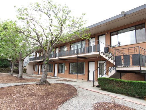 Corner, first floor 1 bed unit in Lake city – photo 1