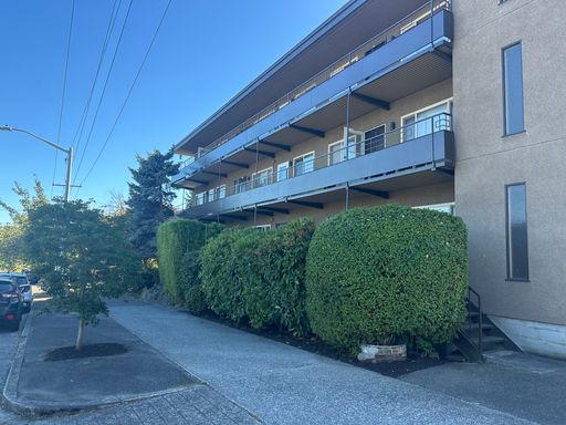 Ballard One Bedroom – photo 1