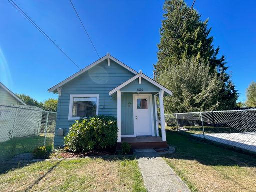 Cute 1 bed, 1 bath House in convenient Beverly neighborhood – photo 1
