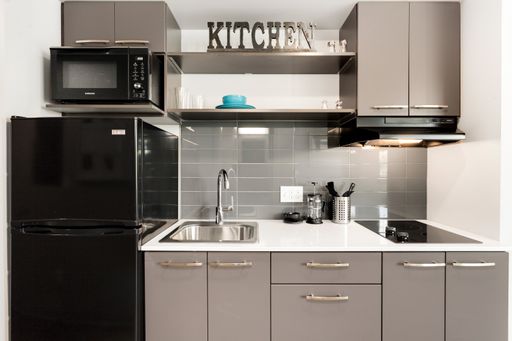 Pet Friendly, Affordable Studio, Available NOW! – photo 1