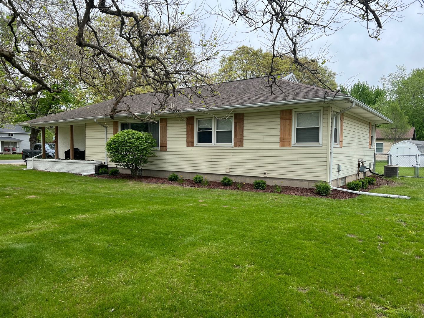 Grand Rapids House: 3384 Dean Lake Ave NE