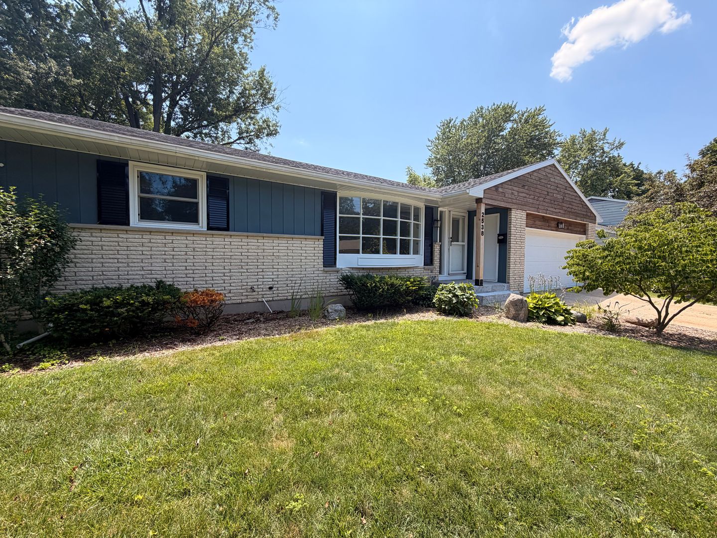 East Grand Rapids House: 2538 Berwyck SE