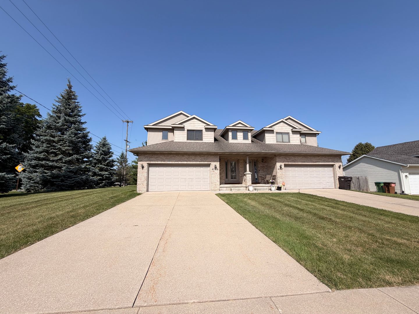 Grand Rapids Multiplex: 6769 Bent Grass Dr SE