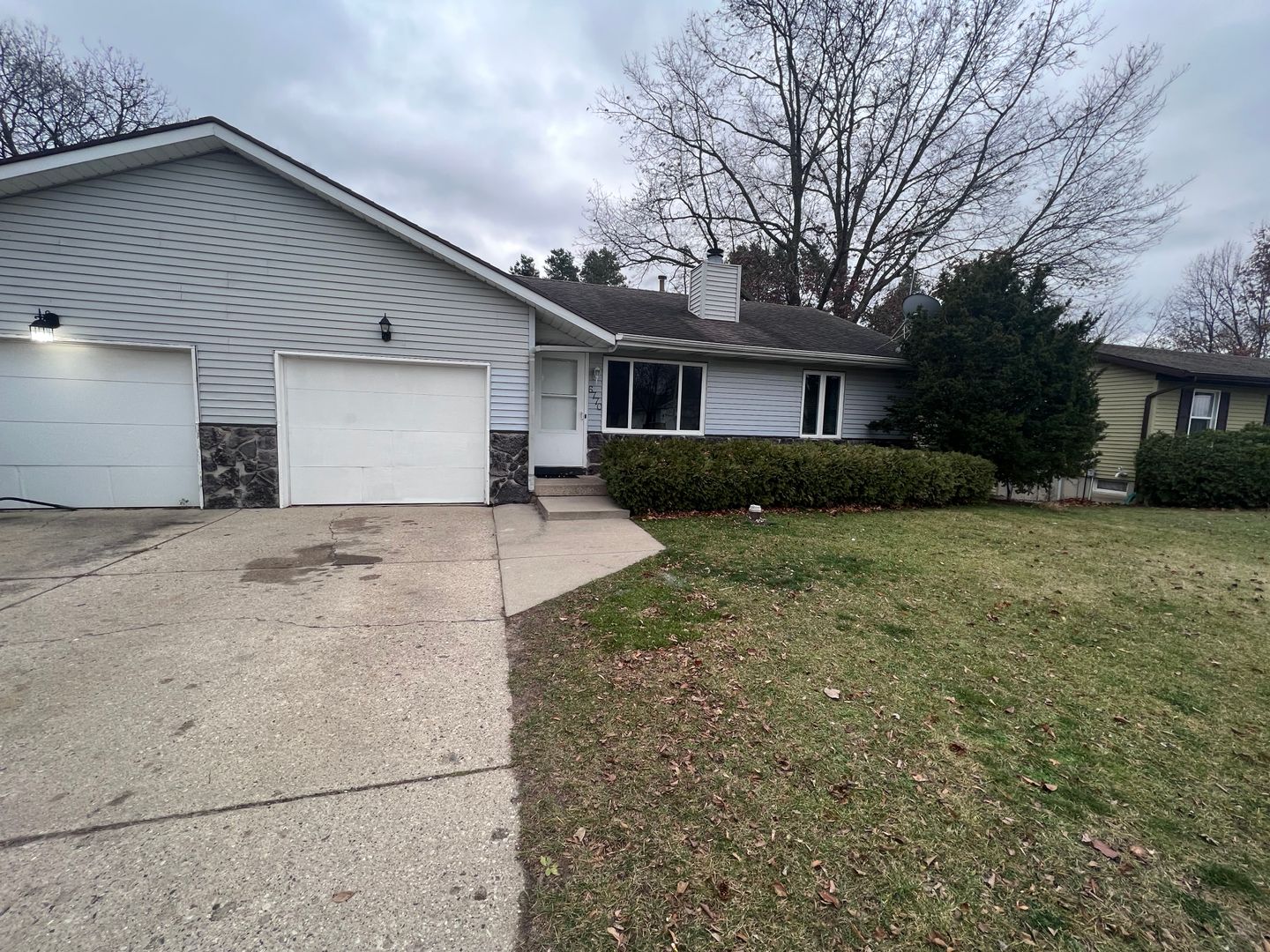 Rockford Multiplex: 6770 Pleasantview St NE