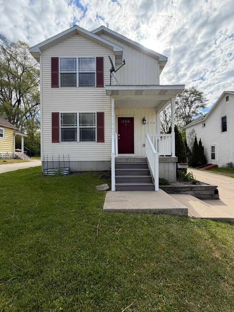 Grand Rapids Apartment: 530 Eastern Ave NE