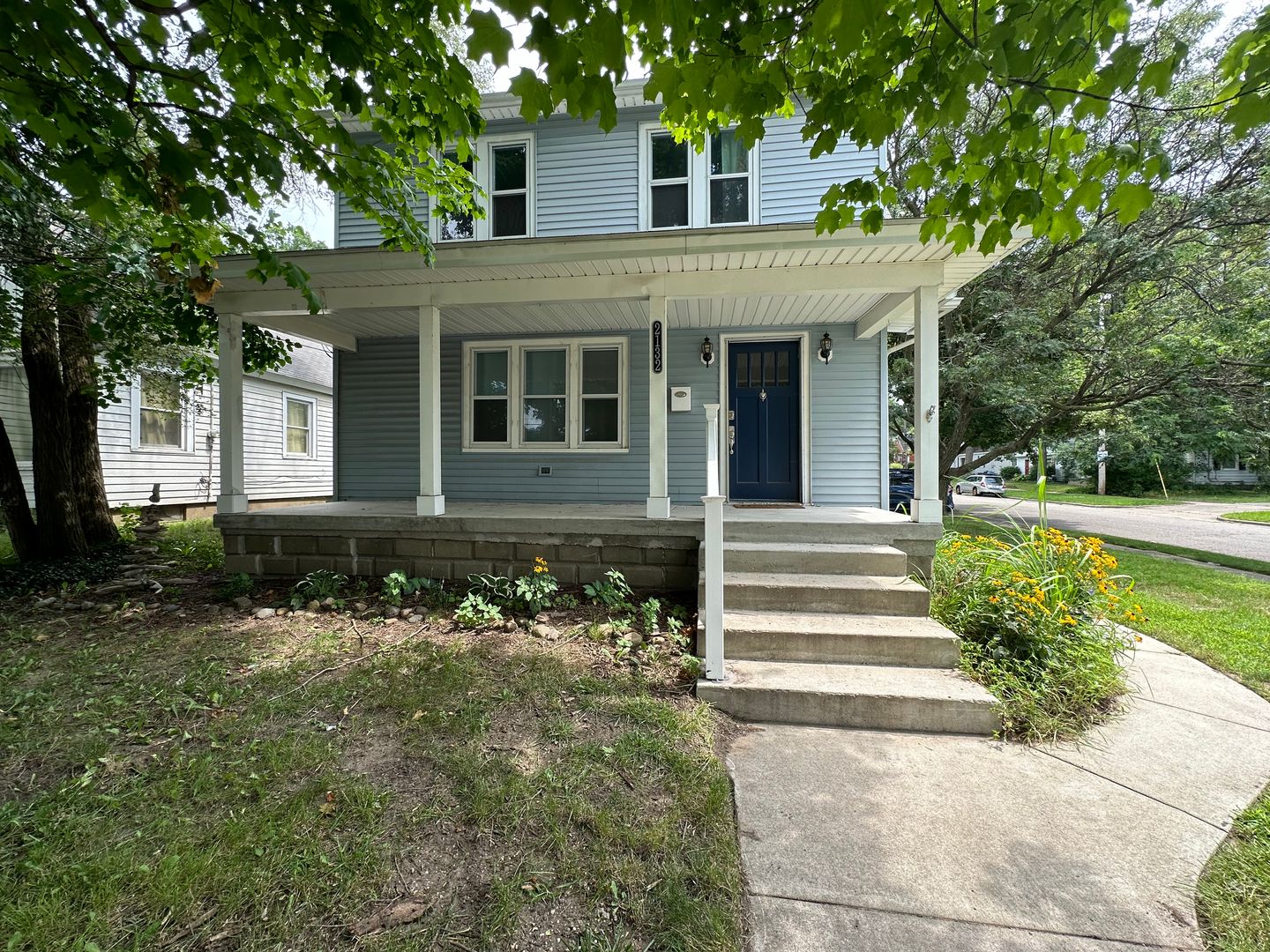 Grand Rapids House: 2132 Kalamazoo Ave SE