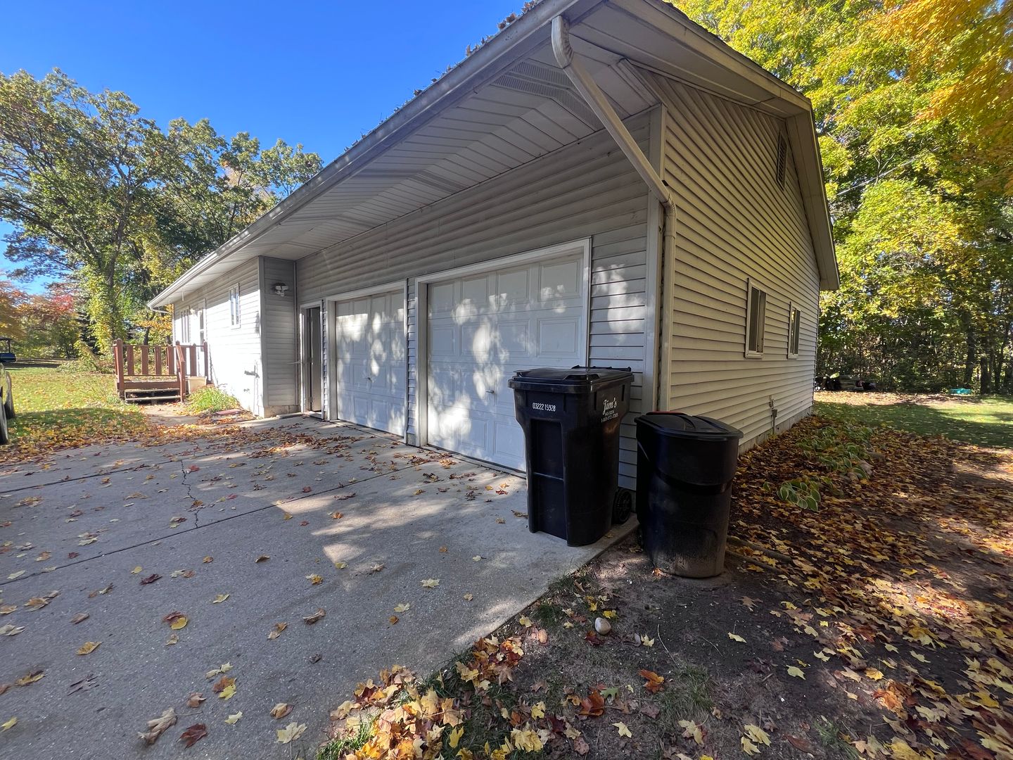 Middleville House: 11442 Laham Ln