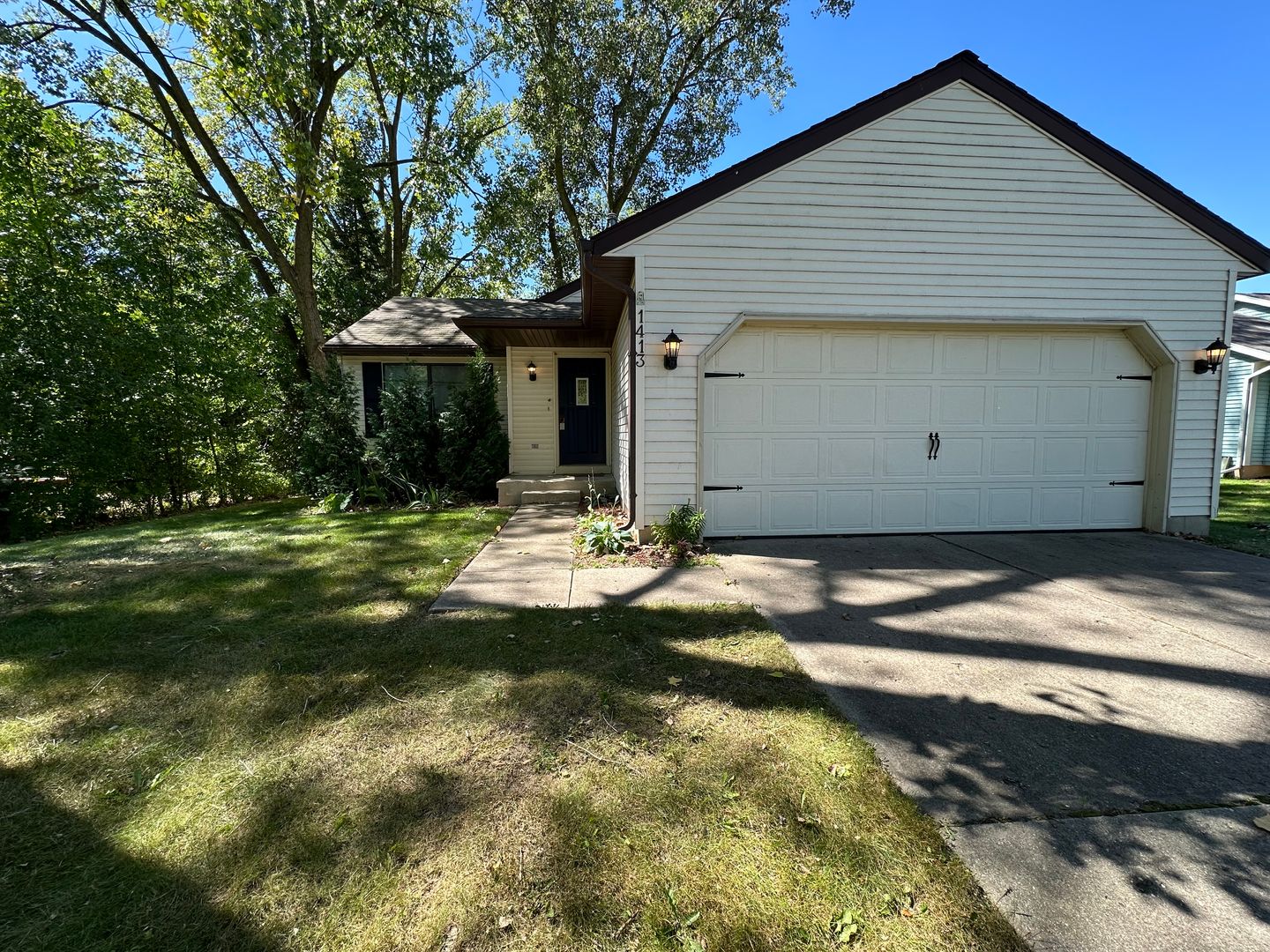 Grand Rapids House: 1413 Amberly Dr. SE