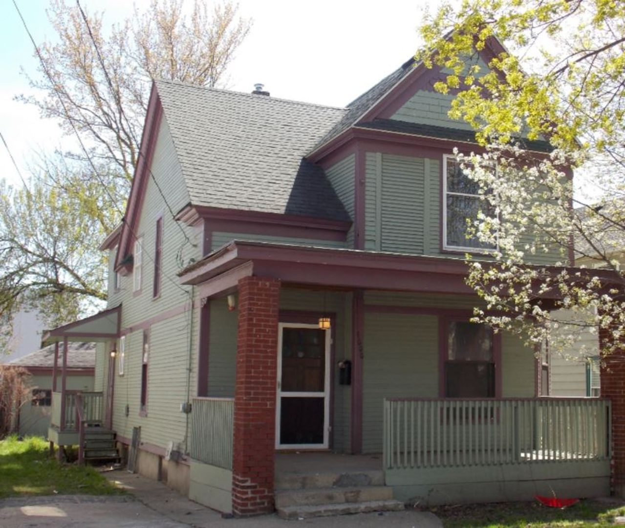 Grand Rapids House: 1000 Butterworth St. SW