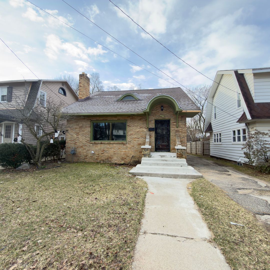Grand Rapids House: 432 Elliott St. SE