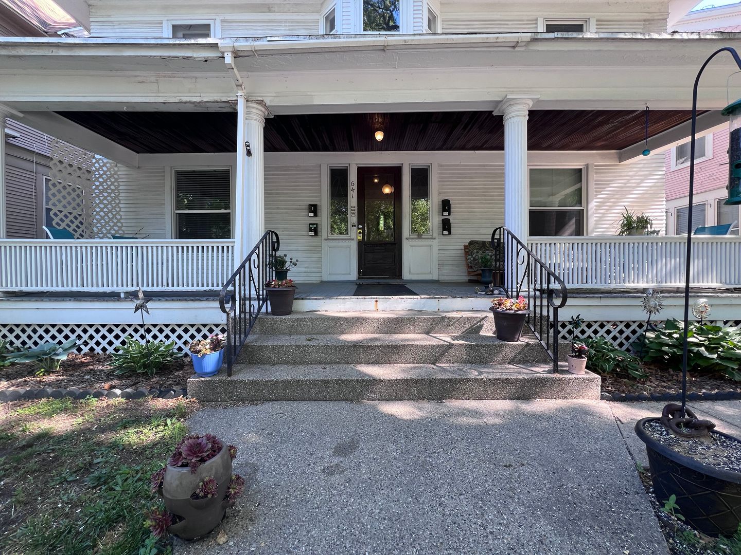 Grand Rapids Apartment: 641 Parkwood St NE - Unit 2