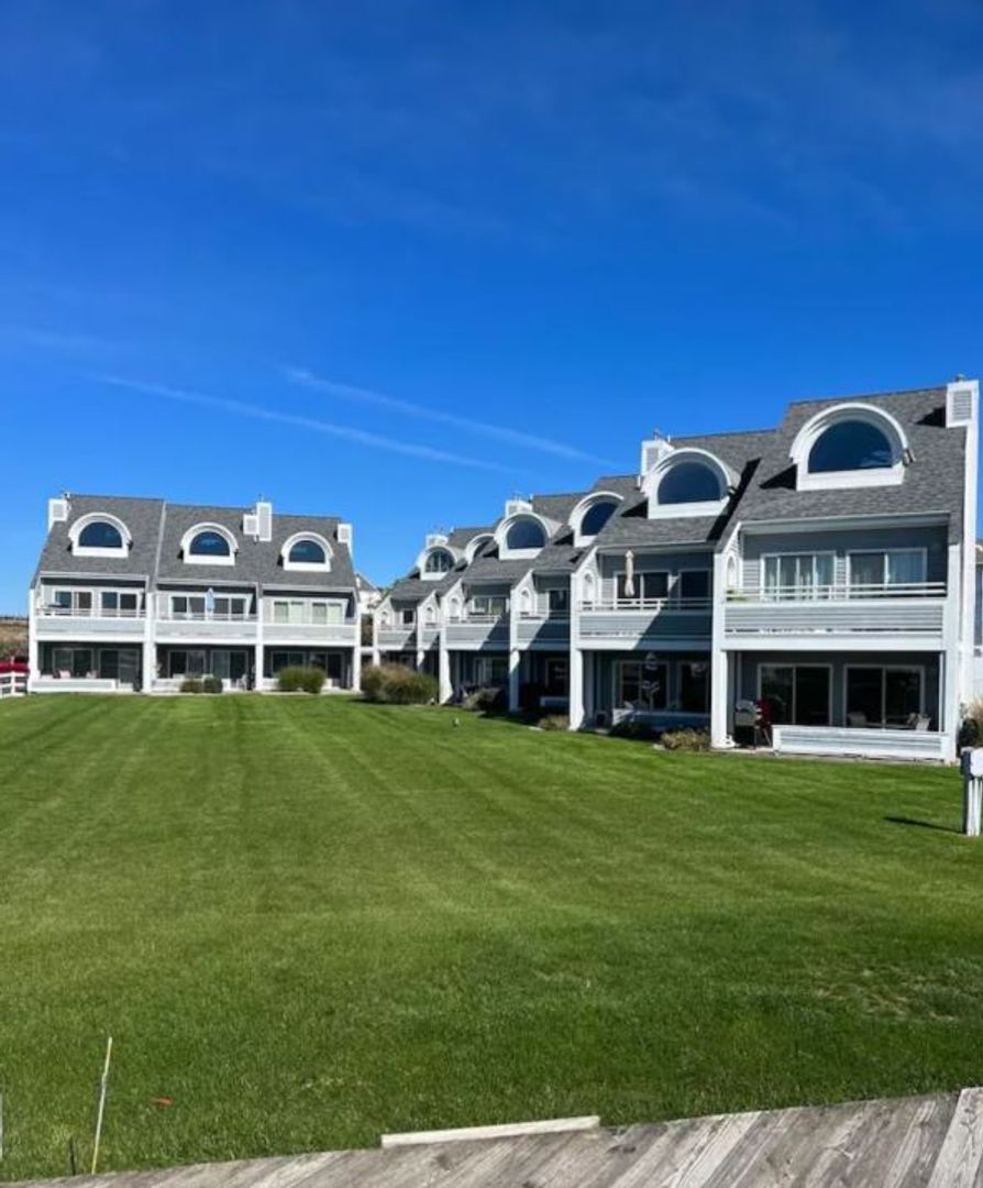 Spring Lake Apartment: 116 Millpoint Dr.