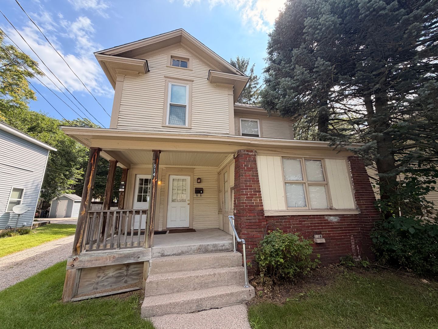 Grand Rapids Apartment: 514 Fuller Ave SE