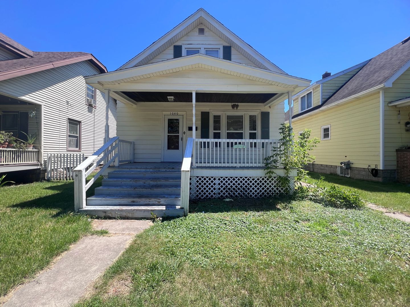 Grand Rapids House: 1040 Powers Ave NW