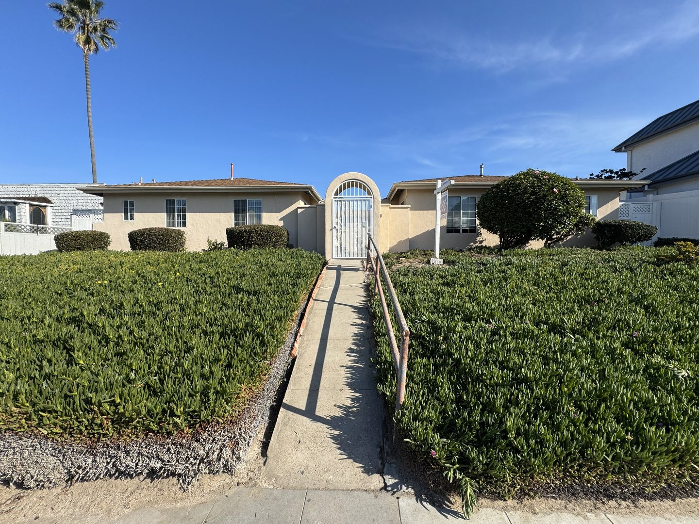 San Diego Apartment: 5058-68 Santa Monica Avenue