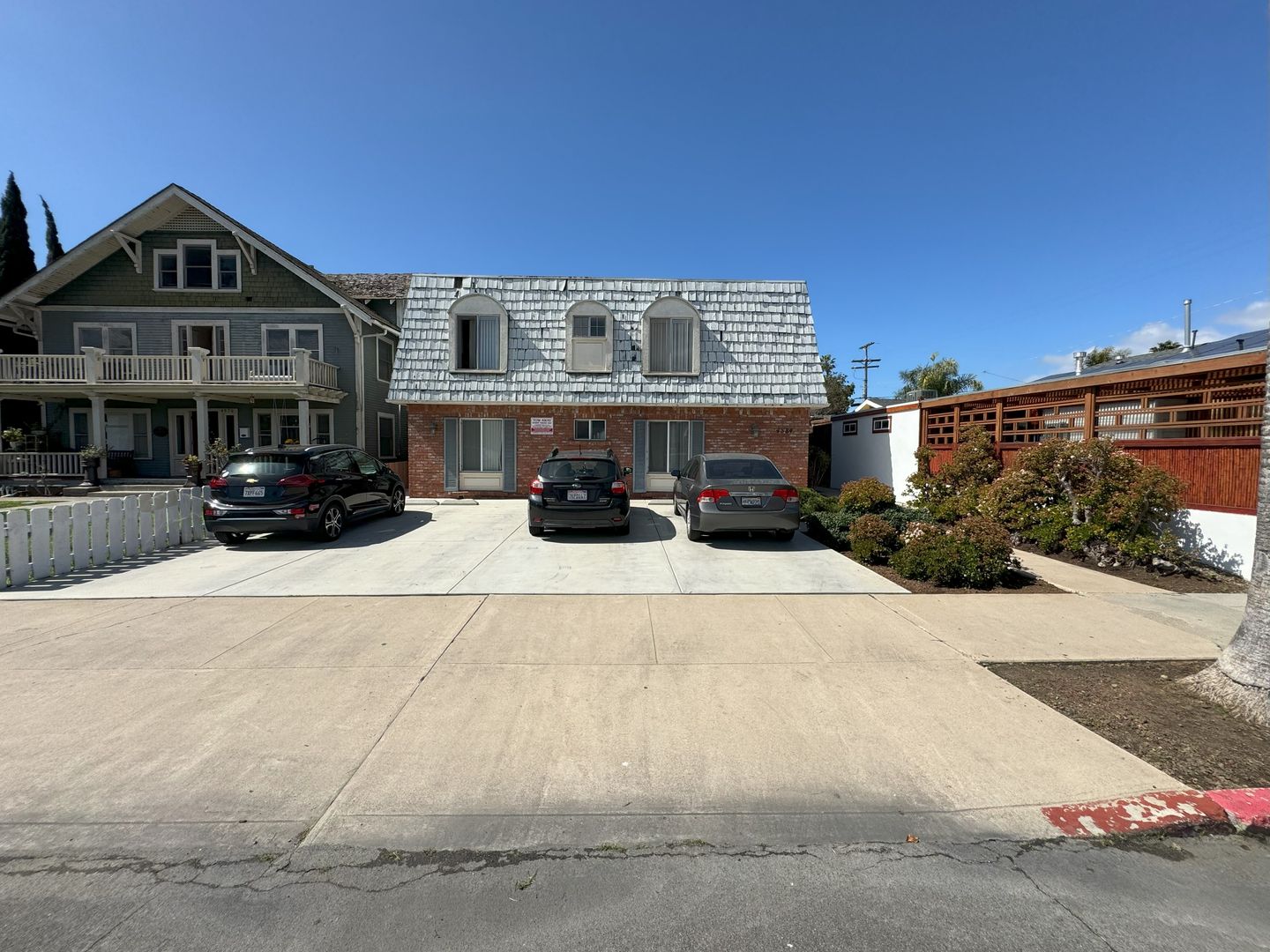 San Diego Apartment: 4584 North Avenue