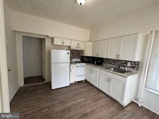 666 E Market Street-Apt 3 – photo 1