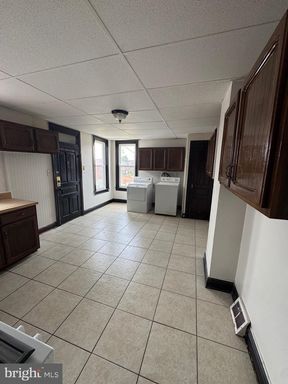 642 Pennsylvania Ave - Apt 2 – photo 1