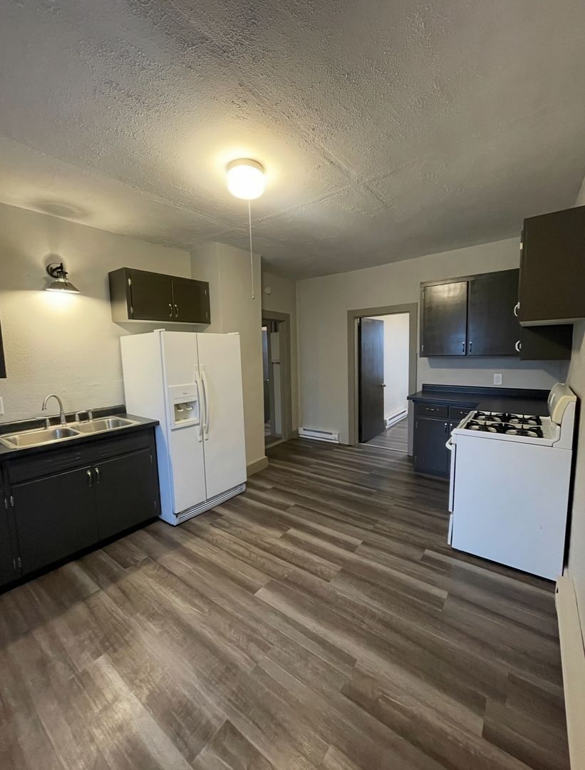 La Crosse Apartment: 1108 Rose St