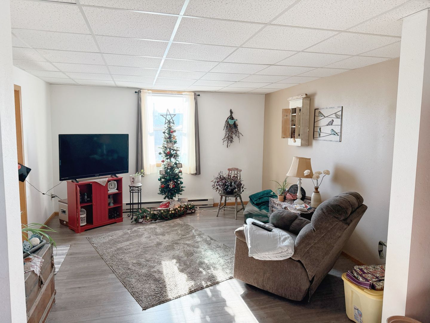 Blair Apartment: 228 W Broadway St