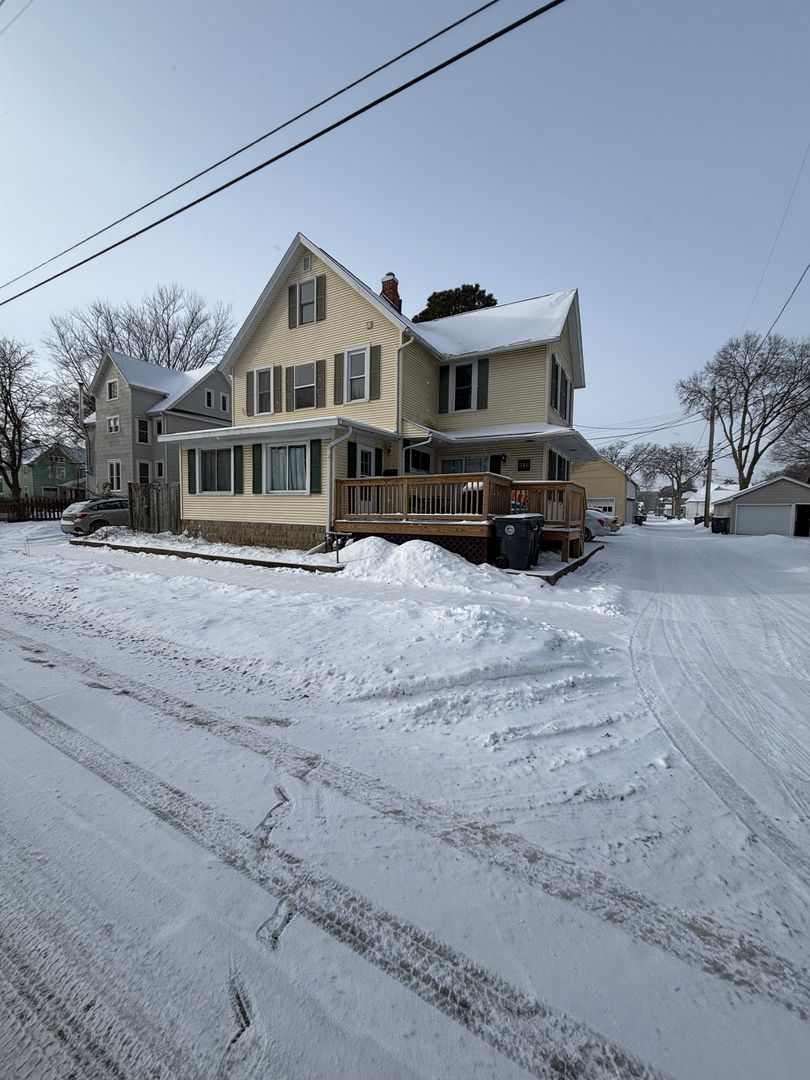 La Crosse Apartment: 814 16th St S