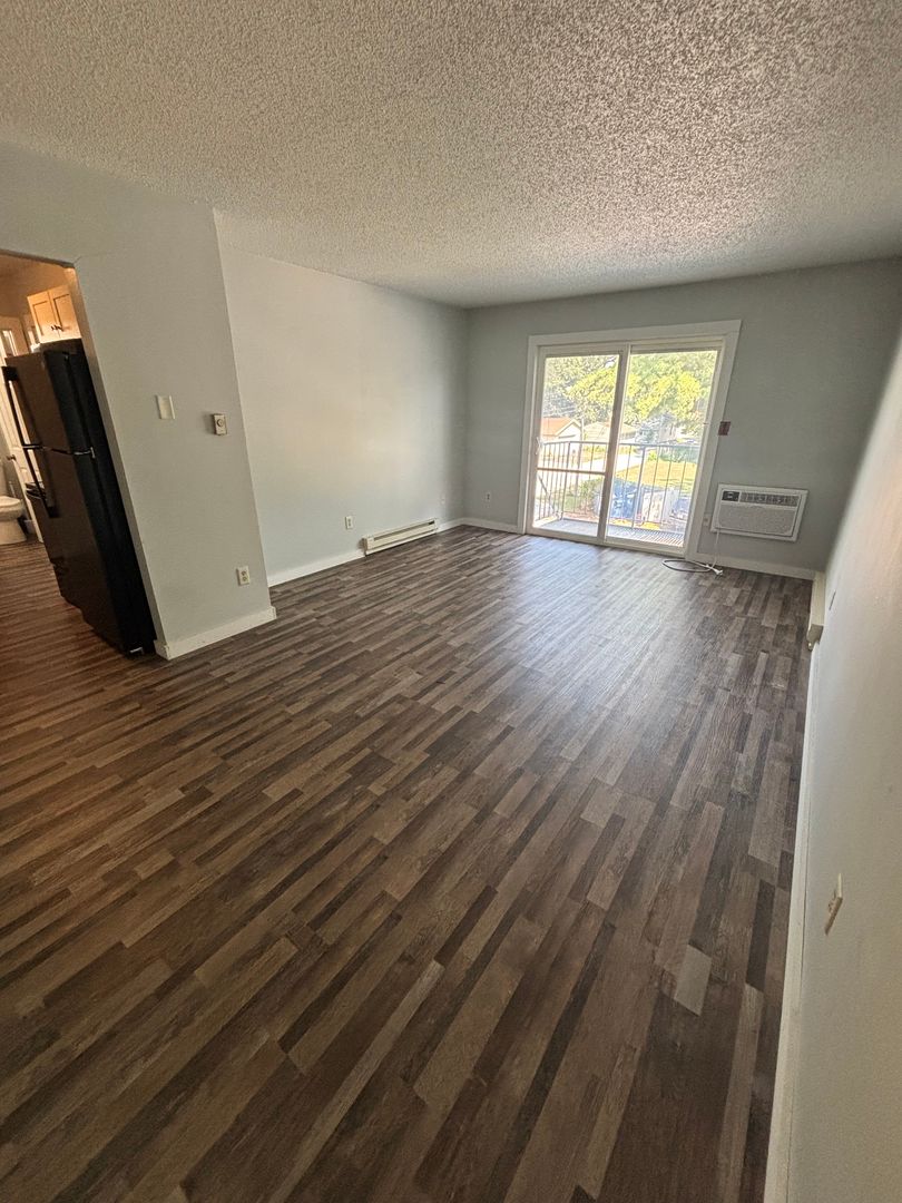 La Crosse Apartment: 919 Gould St