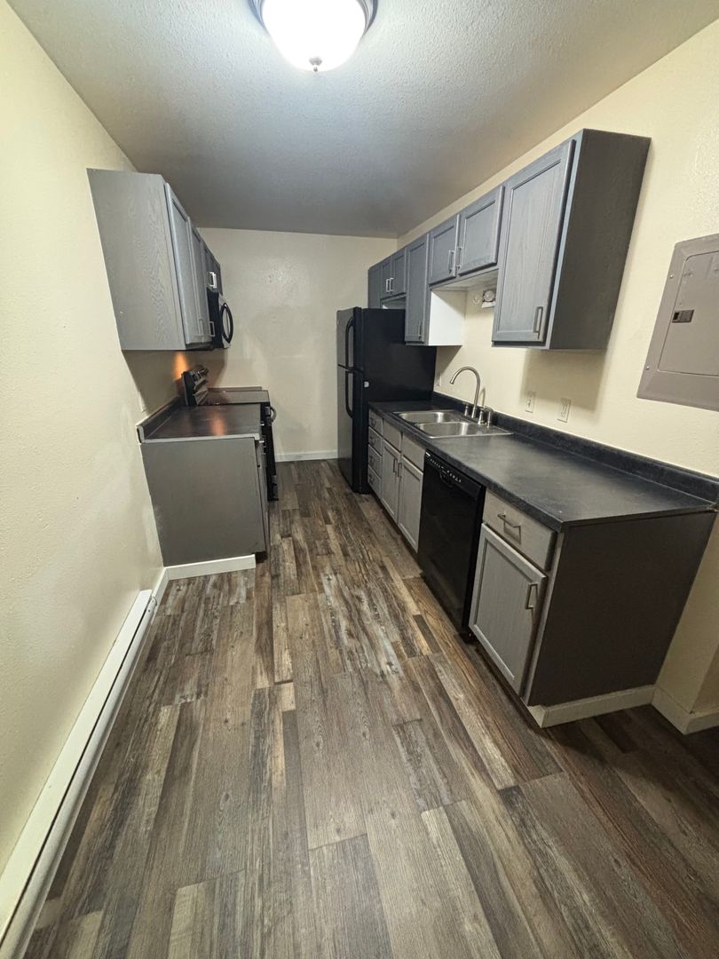 La Crosse Apartment: 407 Liberty St