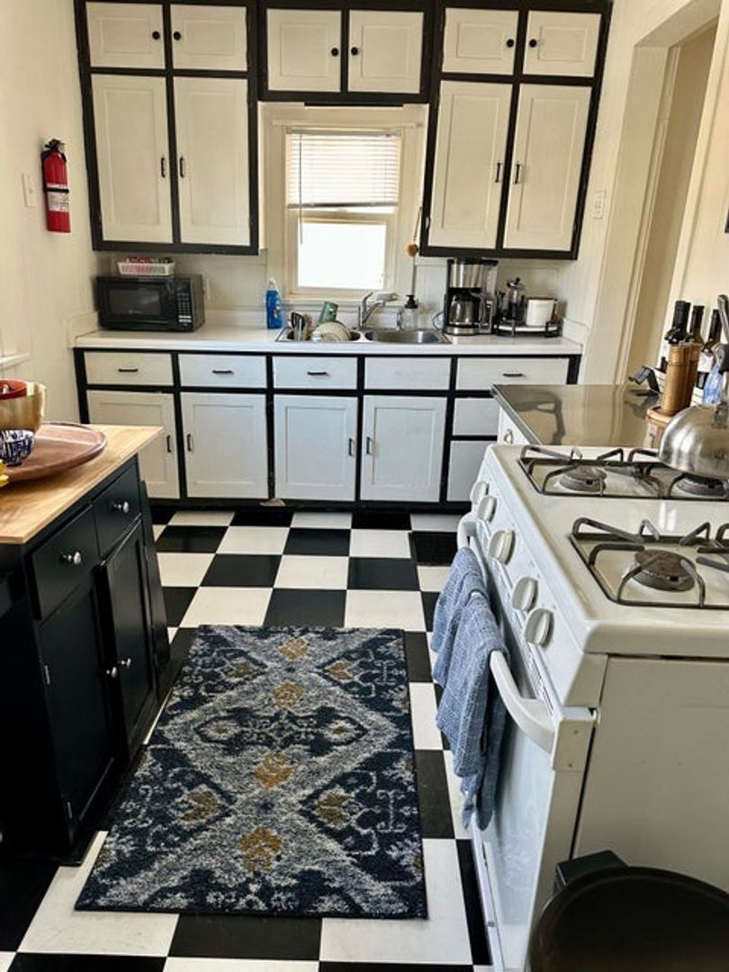 La Crosse Apartment: 613 17th St S
