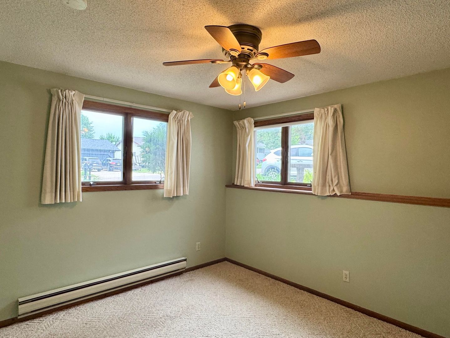 Onalaska Apartment: 606 Vilas St