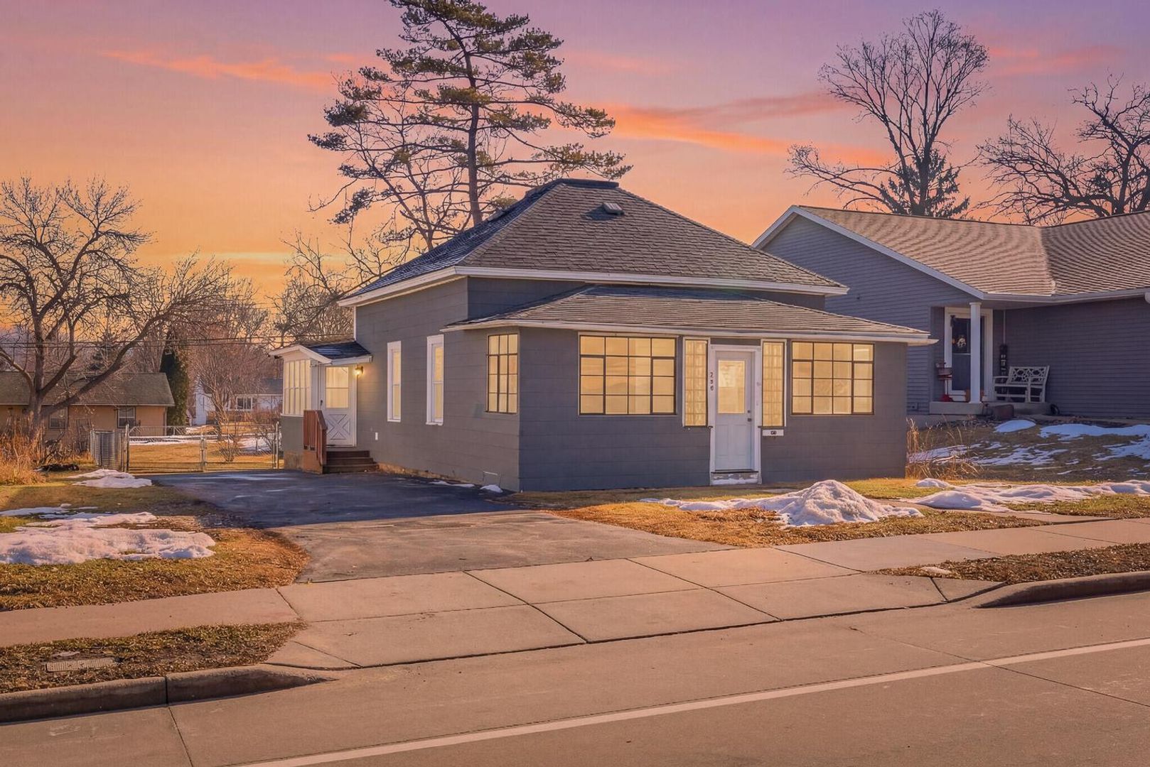 Onalaska House: 440 2nd Ave N