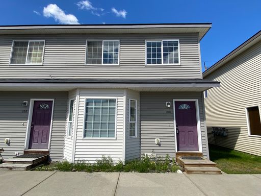 Modern 3bd/2ba Town House style Condo in Turpin neighborhood. Close to JBER! – photo 1