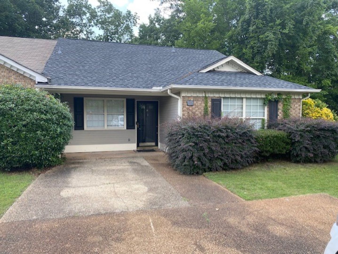 Pelham House: 3439 Wildewood Drive