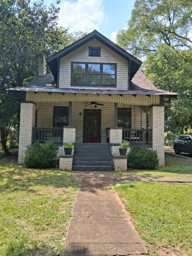 Bessemer House: 1116 potter Avenue