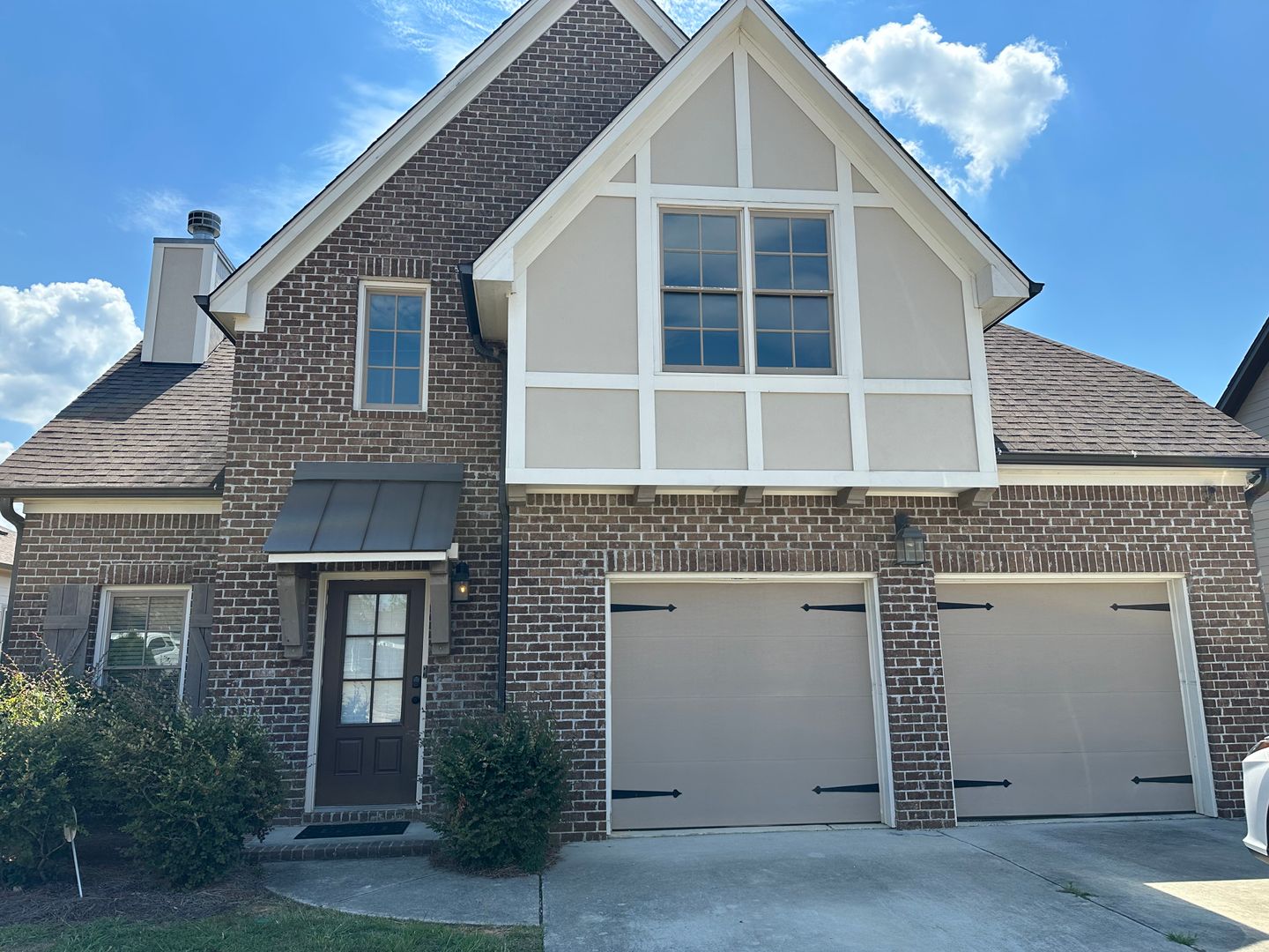 Calera House: 1089 Garnet Dr