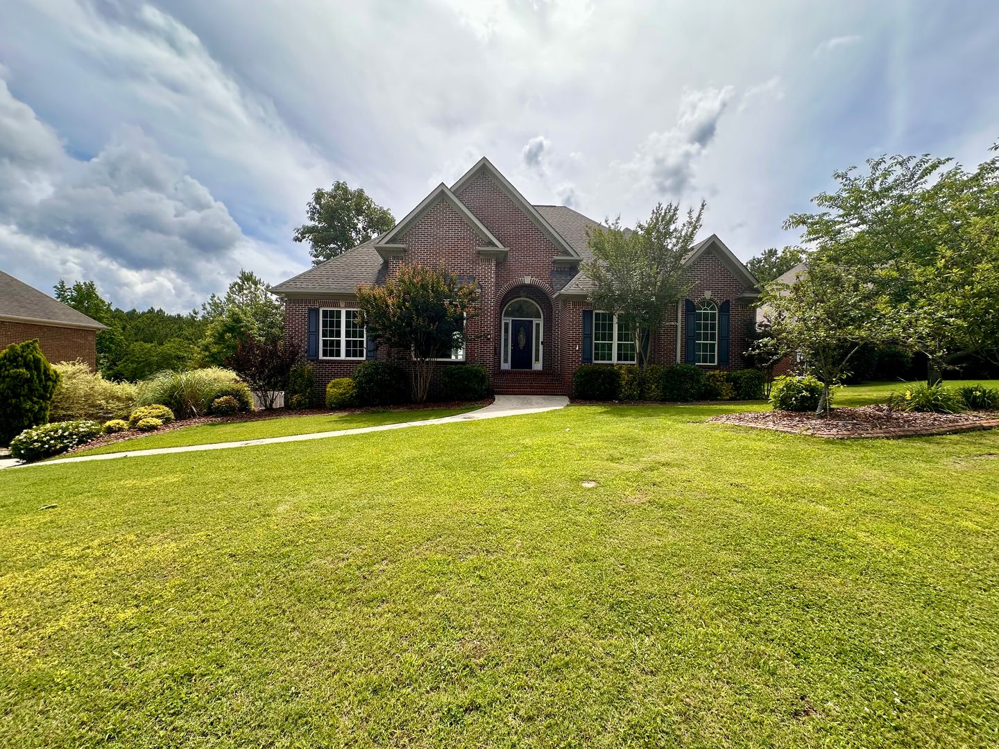 Alabaster House: 219 Grand View Pkwy