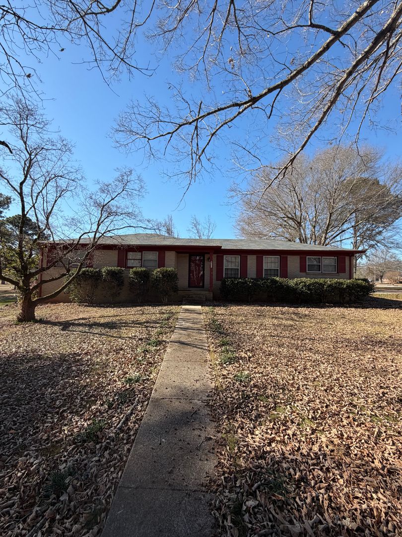 Huntsville House: 6111 Homestead Rd