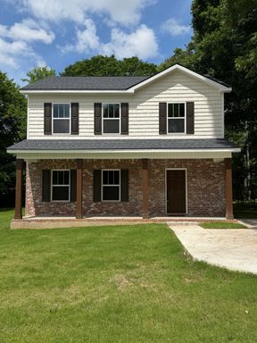 3 Bedroom 2.5 Bath 1,732 sq ft – photo 1