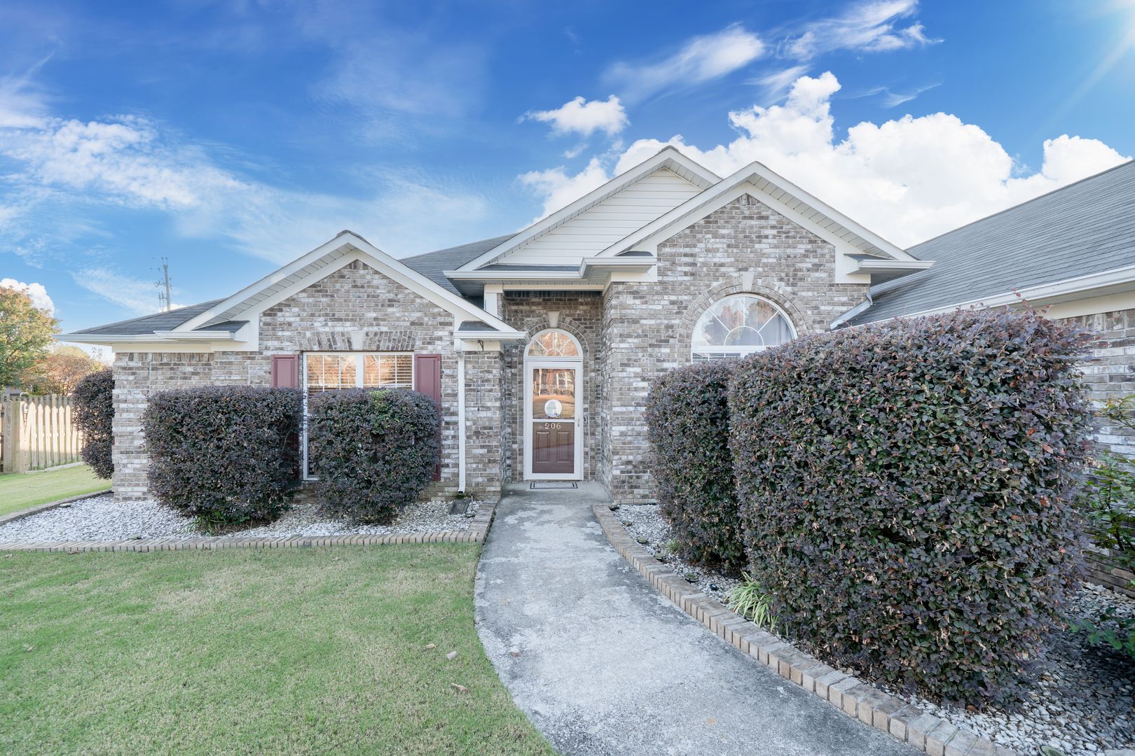 Madison House: 206 Jackies Terrace